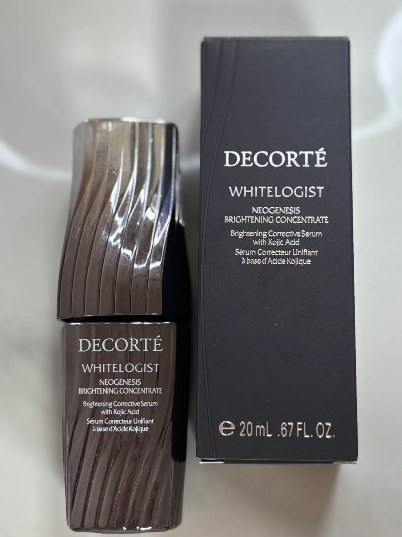 夏に向けて美白対策を!【コスデコ】美白美容液!5/16限定サイズで登場!_1