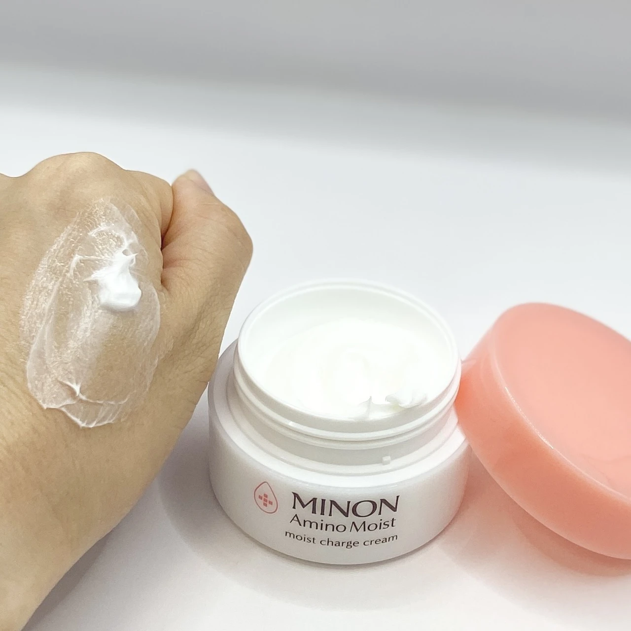 新発売！ミノンから乾燥しがちな敏感肌に嬉しい”うるおい続くクリーム”登場！_2