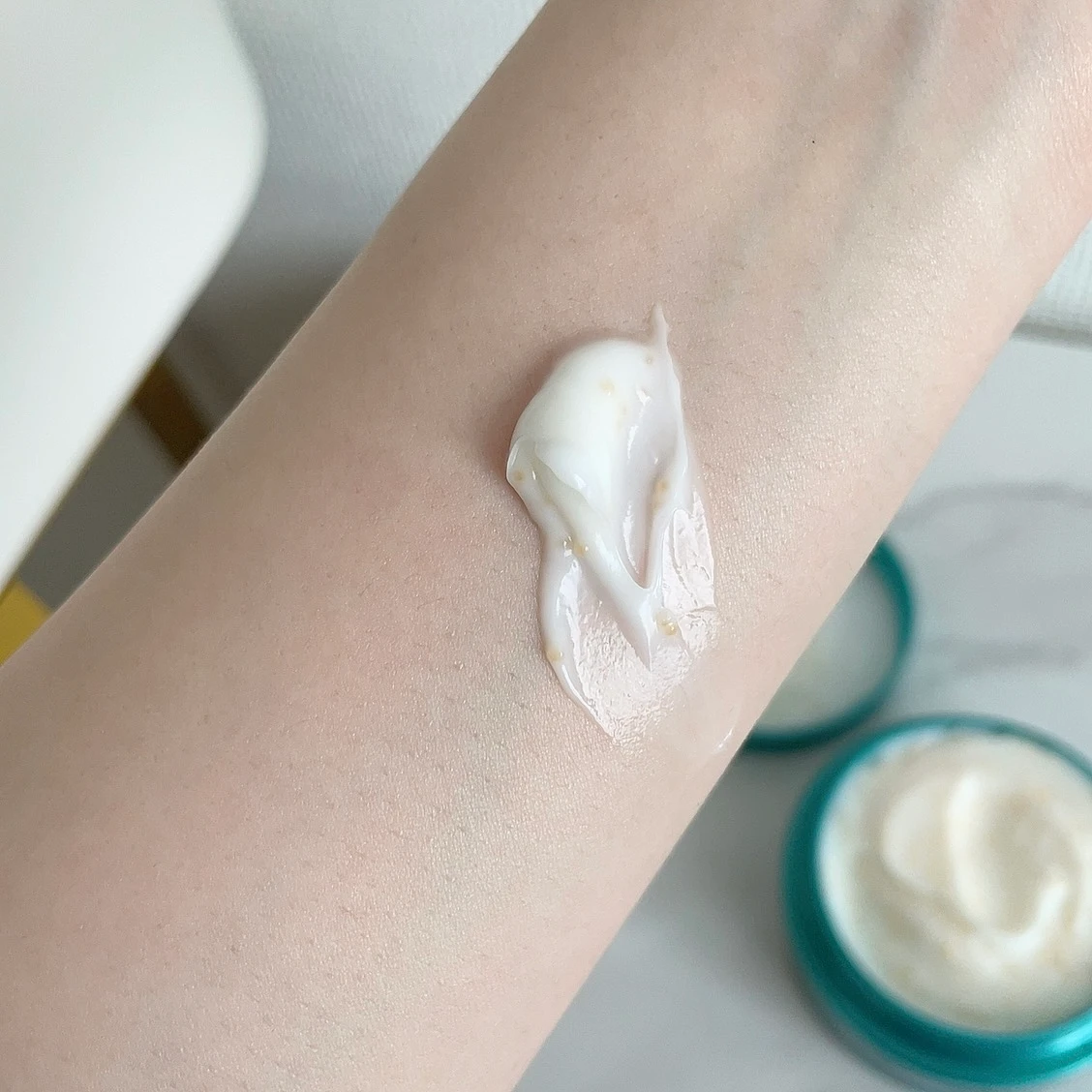 夜　ハンドクリーム