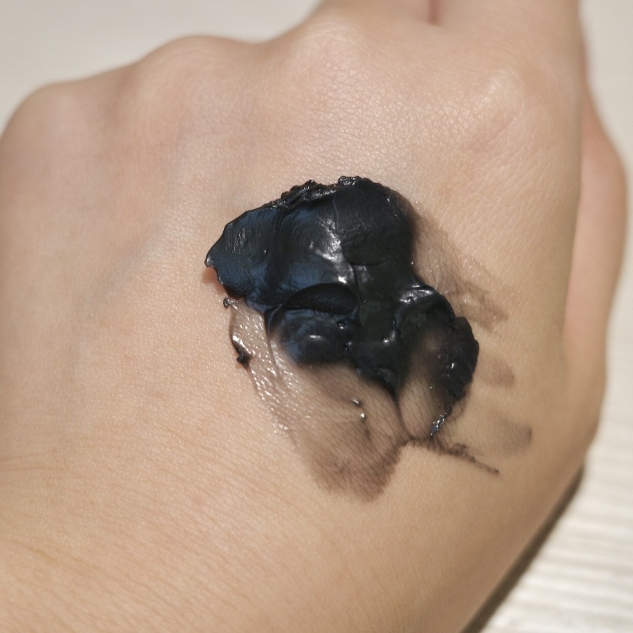 とろける漆黒バームで、つるんと素肌へ🖤スムースクレンジングバーム ディープブラック_3_1