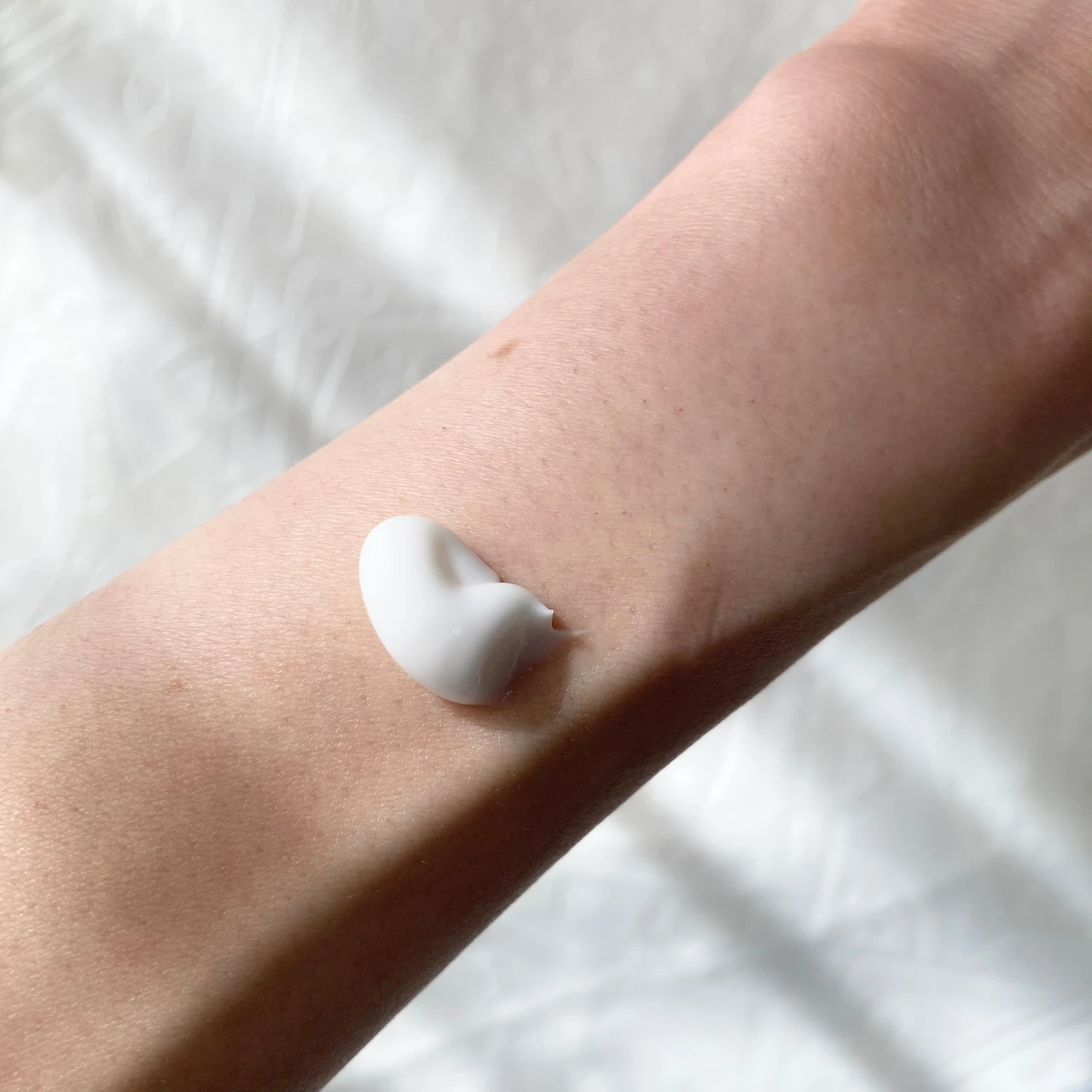 【顔レベルのスキンケア技術を、ボディにも。】
2/10に新発売される『est』のボディセラムをレビュー!!_2_2