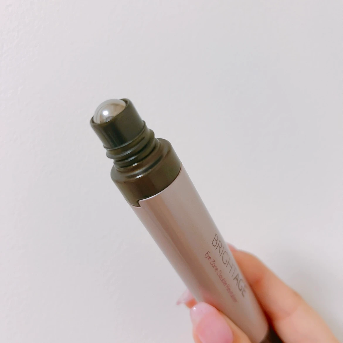 目元の悩みにさようなら！ブライトエイジの秘密兵器【アイゾーン ダブルリバイタライザー】_2_1