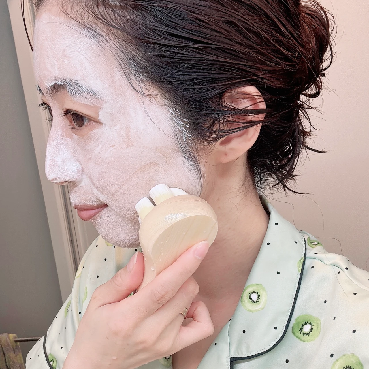 角質・角栓・ブライトニング、毛穴メラニンに働きかけるブラシ洗顔【SHIKARI】_3_2