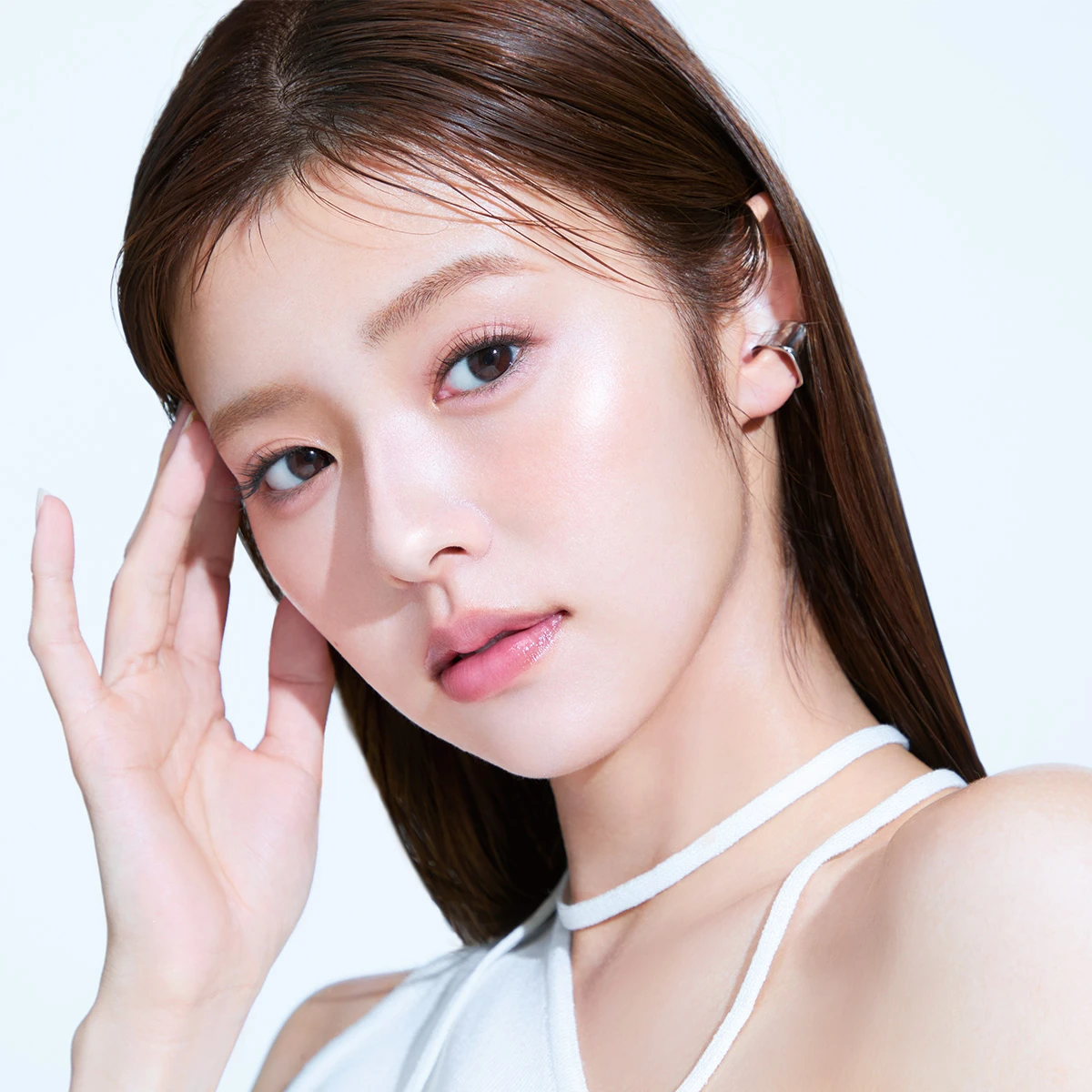 モデル　鈴木ゆうか　HERA新作ファンデーション 　リキッドファンデーション　ツヤ肌