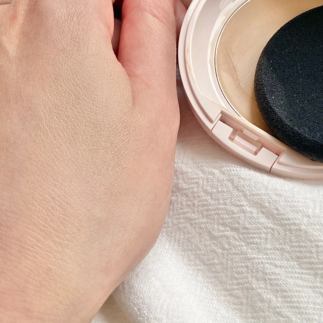 ベースメイクに新提案!プリマヴィスタのバーム状美容液ファンデーションで、乾燥肌が艶肌に。【2023年2月4日数量限定発売】_3_2