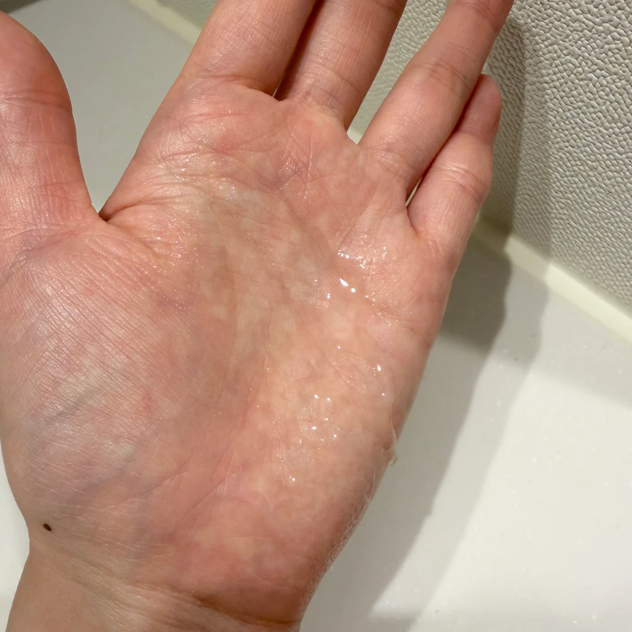 2,000円以下で買えるプチプラ美容液【ケアナボーテ VC10濃美容液】をレビュー_5_1