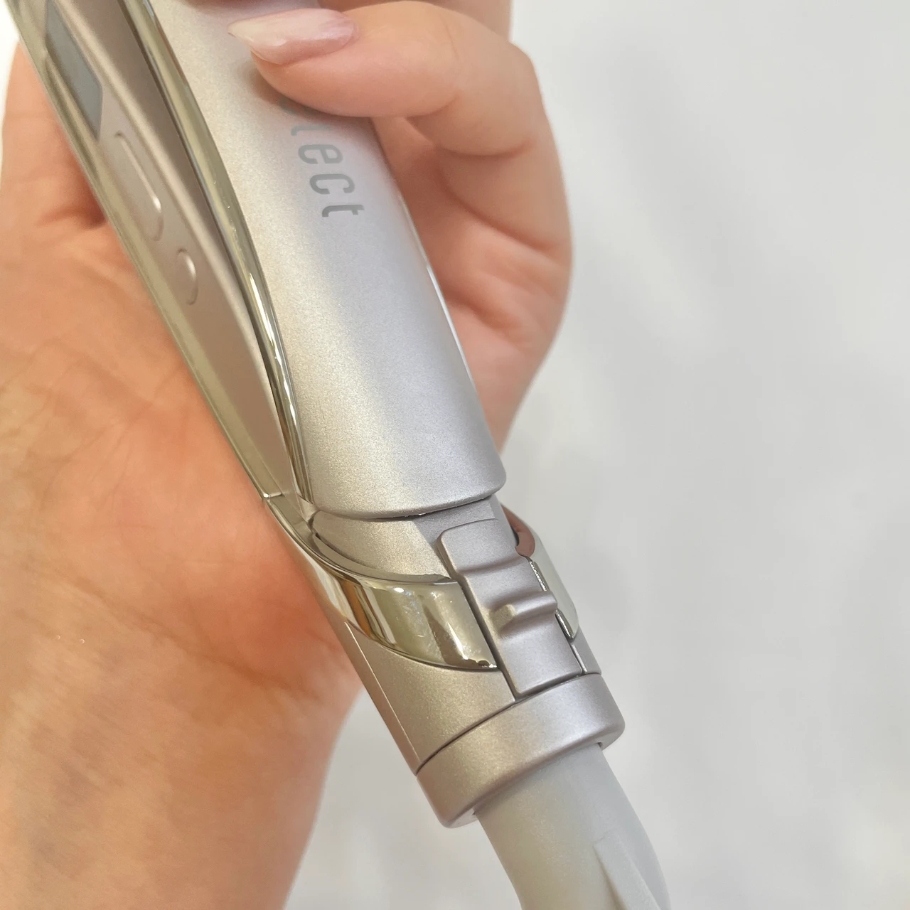 ケアレクト by プリュスオー スムースケアアイロン　レビュー