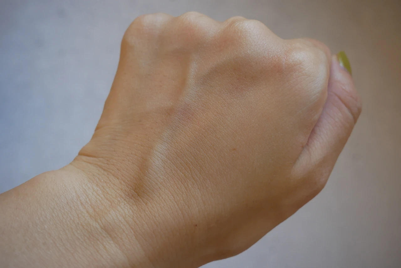 【新作コスメ】この保湿力病みつきになる！ザボディショップから発売された新美容液を使ってみた｜エーデルワイス コンセントレート セラム_3_3