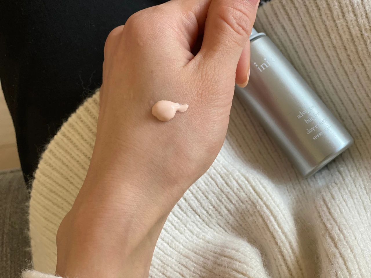 控えめに言って最高です!!大人の敏感肌用日やけ止め乳液【iniks アドバンスバリアエッセンス】_2