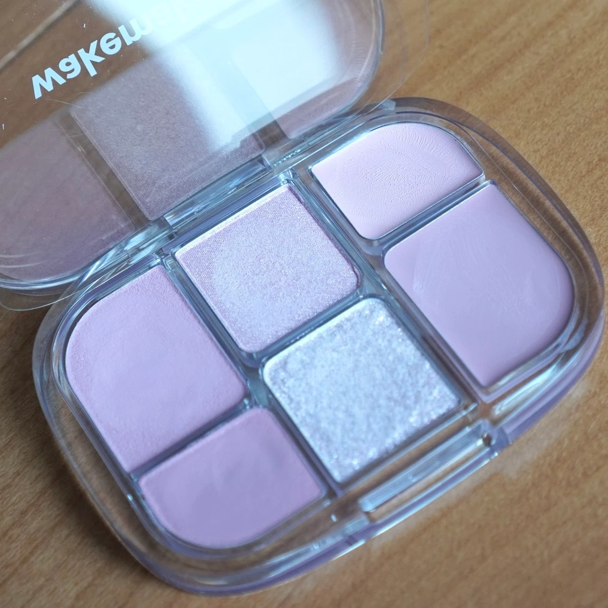 異なる3つの質感でワンランク上のメイクアップへ_2_1