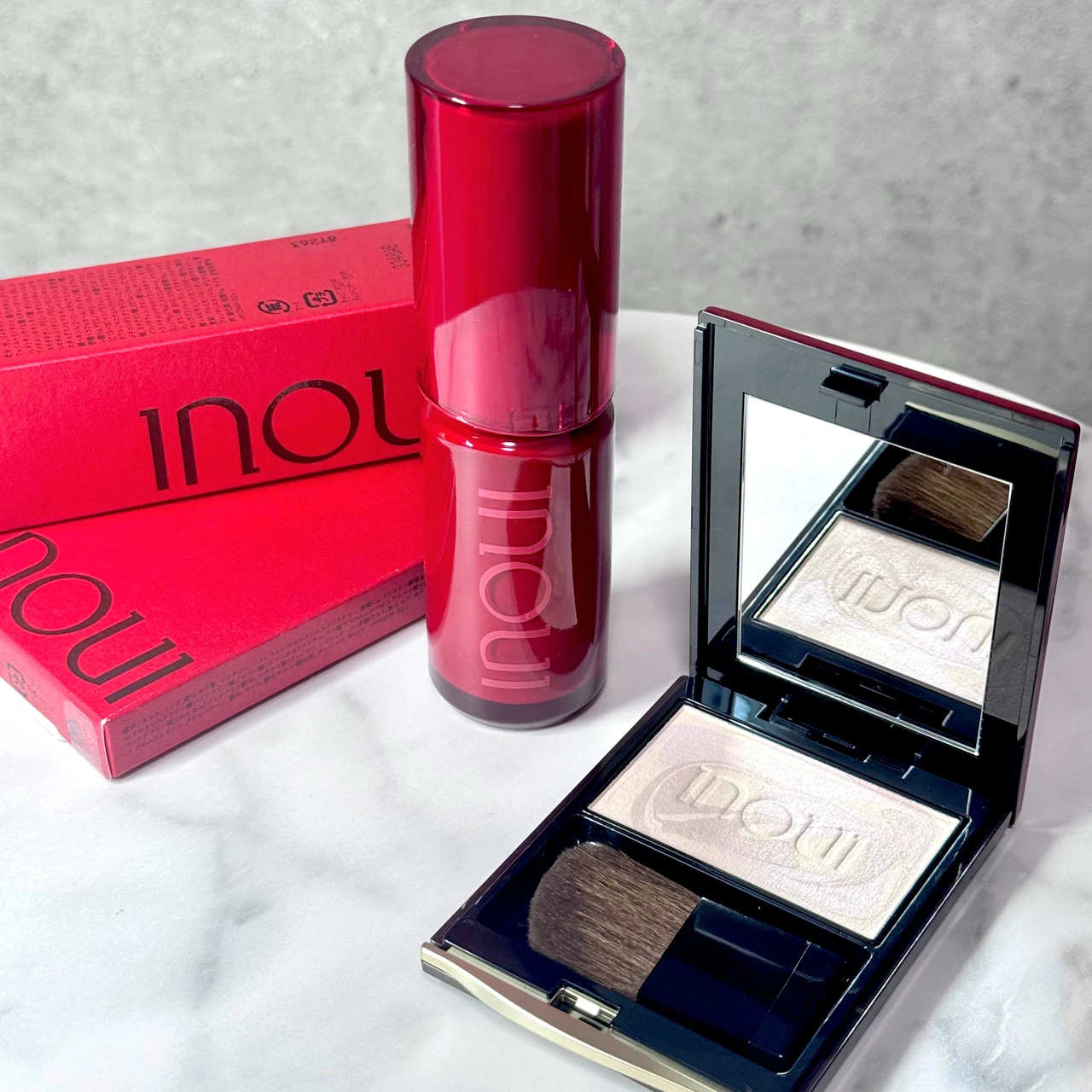 【美品】インウイ　プレストパウダー フェイスパウダー　本体 ❗️値下げ中❗️8月21日発売数量限定品 インウイ プレスト