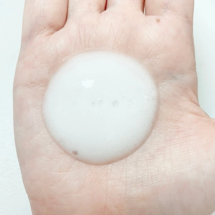 【頭皮ケア】スカルプ美容で頭皮も美しく。「ines アクア チャージ ムース」 洗い流さないタイプのスカルプ保湿美容液をご紹介。”ジュワ~ッ”と広がる美容ムースで至福の頭皮ケアタイム!_1_3