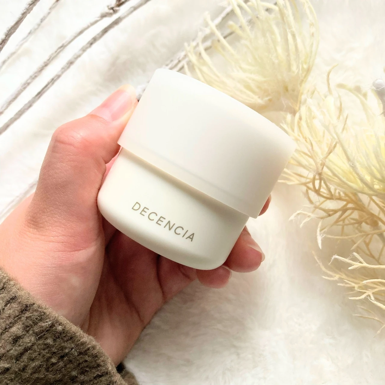 【10/4発売!】肌がよろこぶ♥DECENCIAクリーム_5
