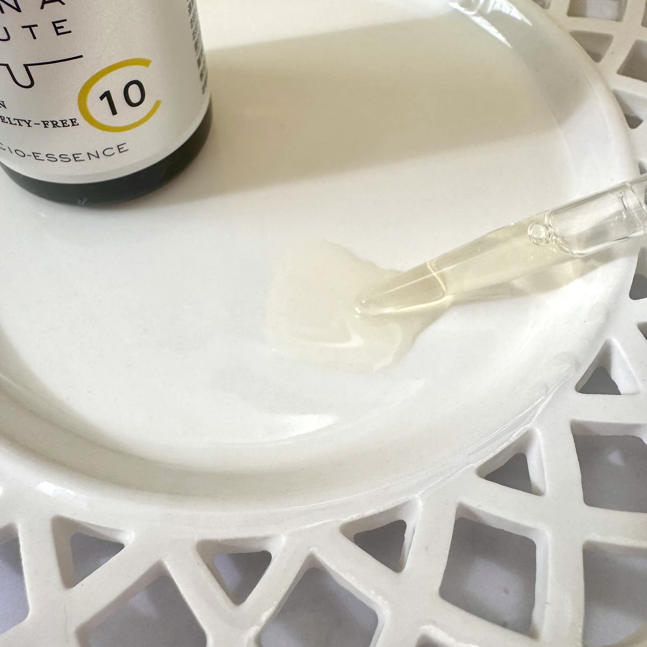 【ケアナボーテ VC10濃美容液】開き・つまり・毛穴汚れなと様々な毛穴悩みにこれ一本✨_2_1