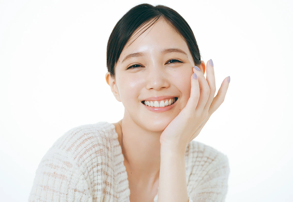 本田翼さん　キュレル ディープモイスチャースプレーの使い方②