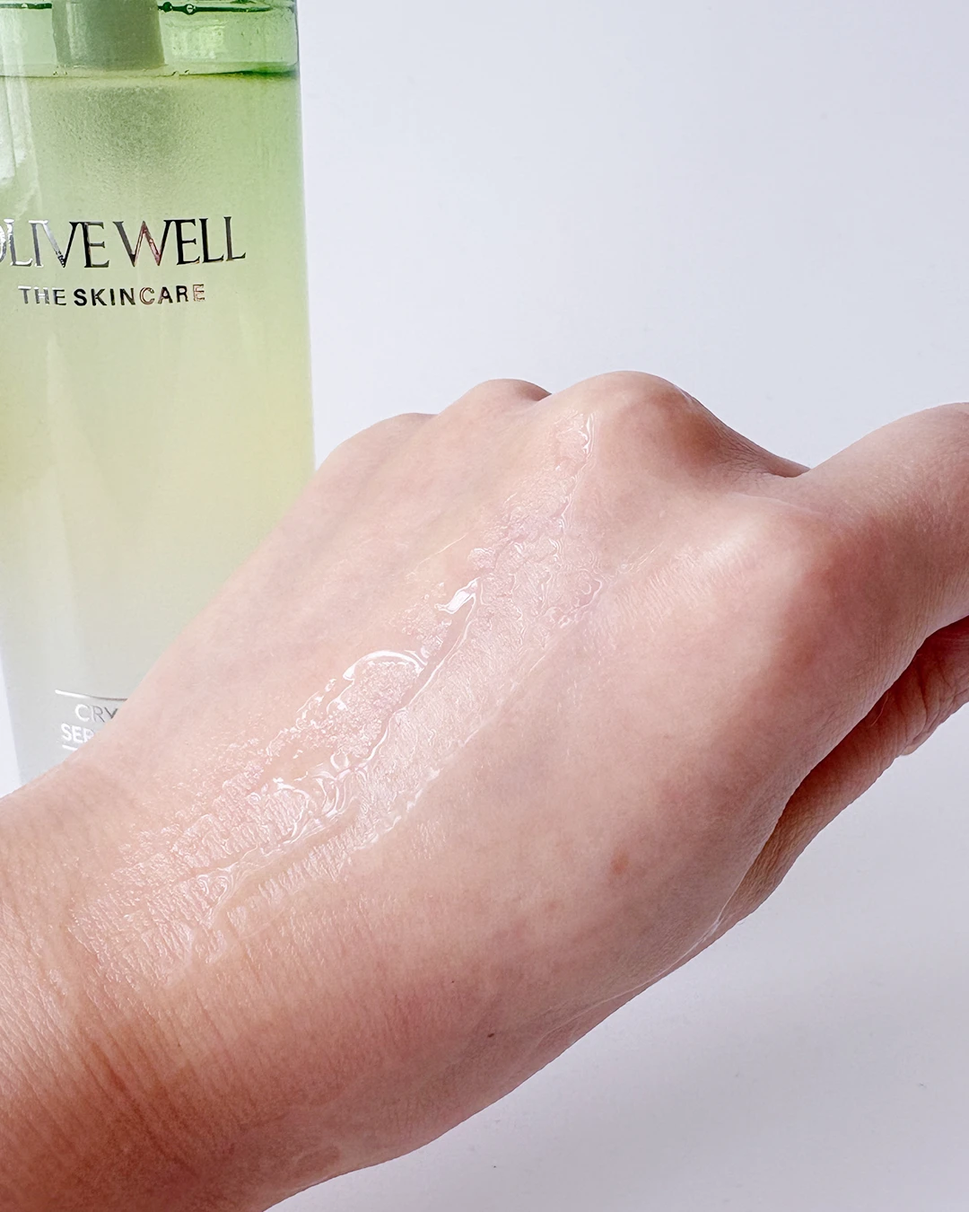 DHC初、1本2役の濃密セラム。潤いと透明感を叶えるクリスタルスキン 美容液 ローション
_3_2