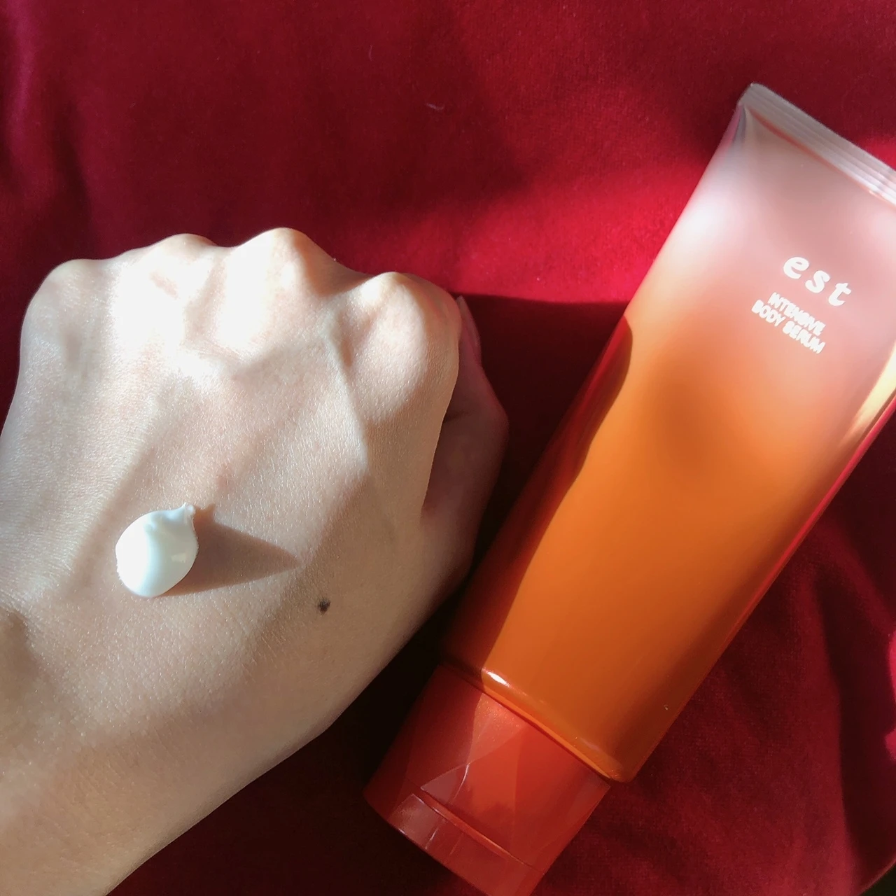 本気のボディケアでもっと自分を好きになろう【エスト インテンシブ ボディセラム】_2_1