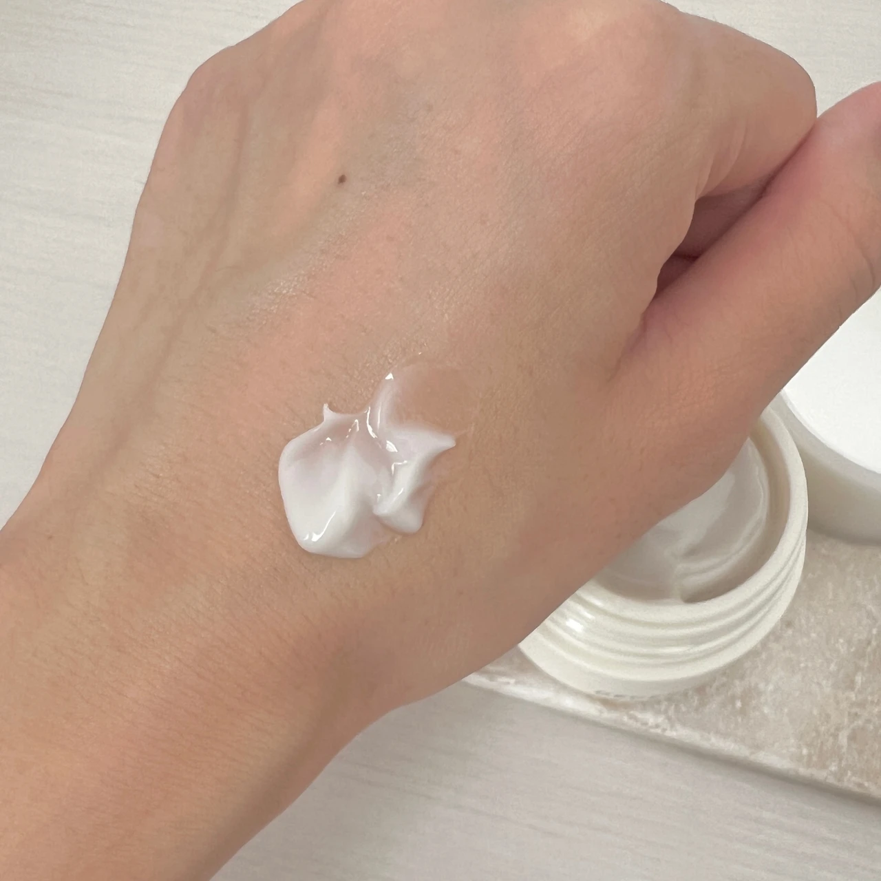 【DECENCIA(ディセンシア)】角層を育て健やかな肌にする「角層クリーム」でダメージ肌を立て直そう_4_1