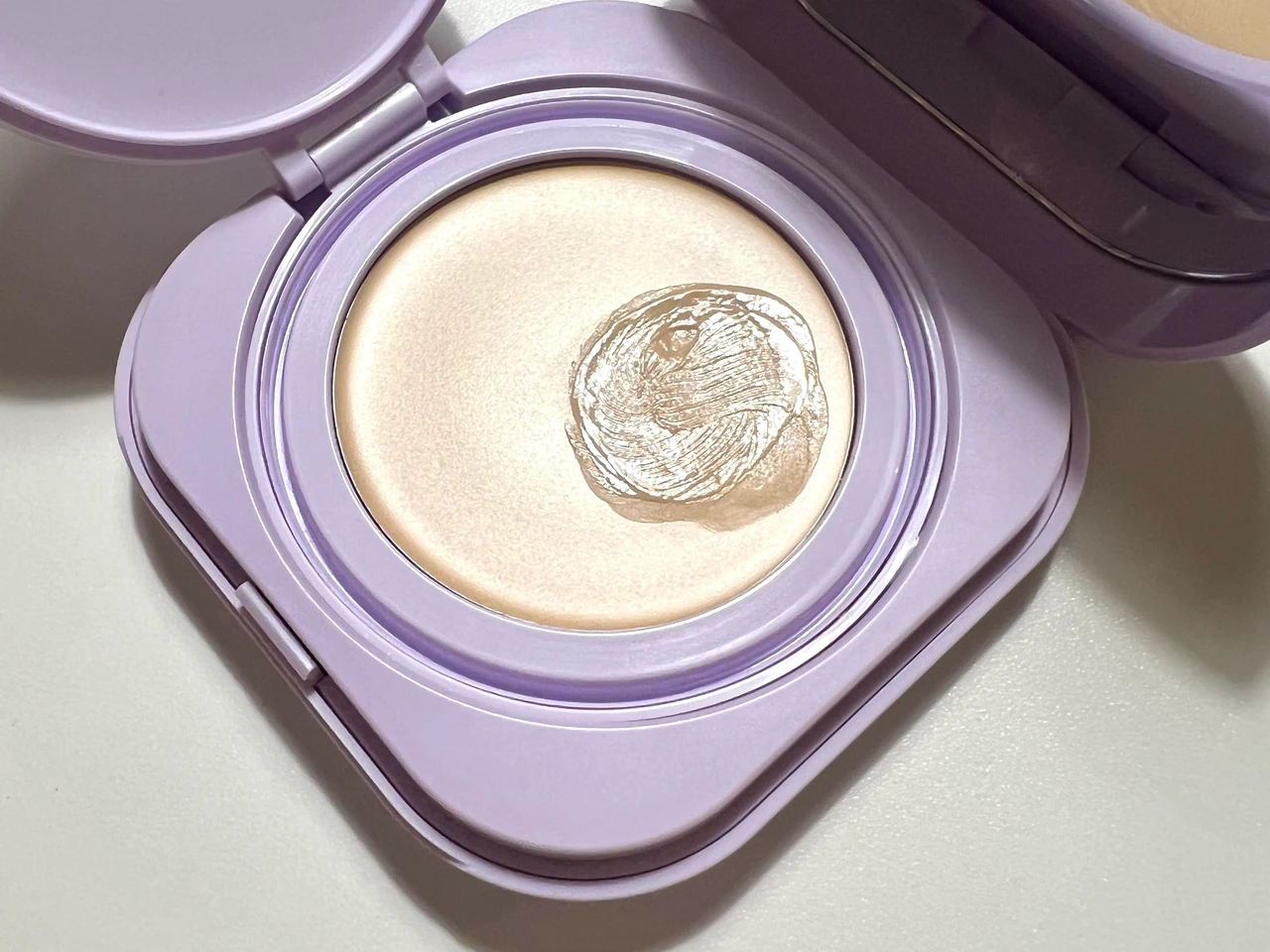 ハイカバーなのに素肌感を活かせる生チョコバームファンデーション※食べ物ではありません_5