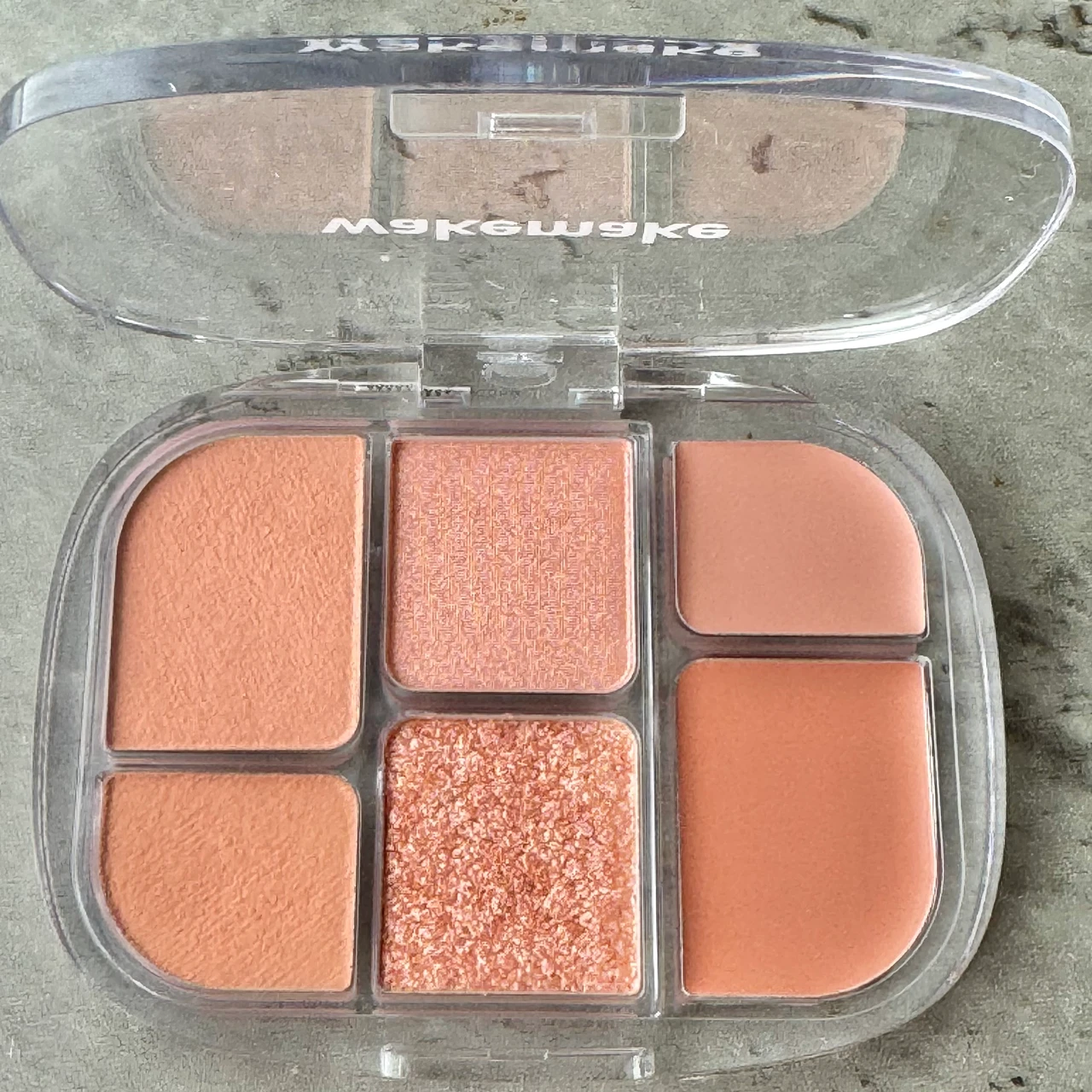 ウェイクメイク　ソフトシアーマルチパレット　アイシャドウ　アイパレ　韓国コスメ　01
