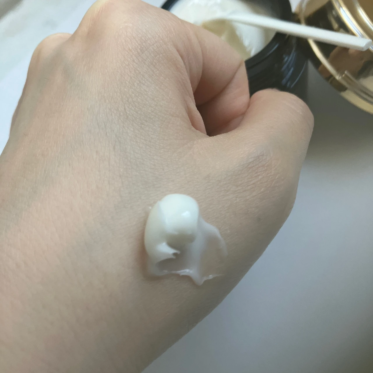 【ゆるみ悩みに】オバジから登場！張力に注目した、ハリ肌へ導く濃厚クリーム_5_1