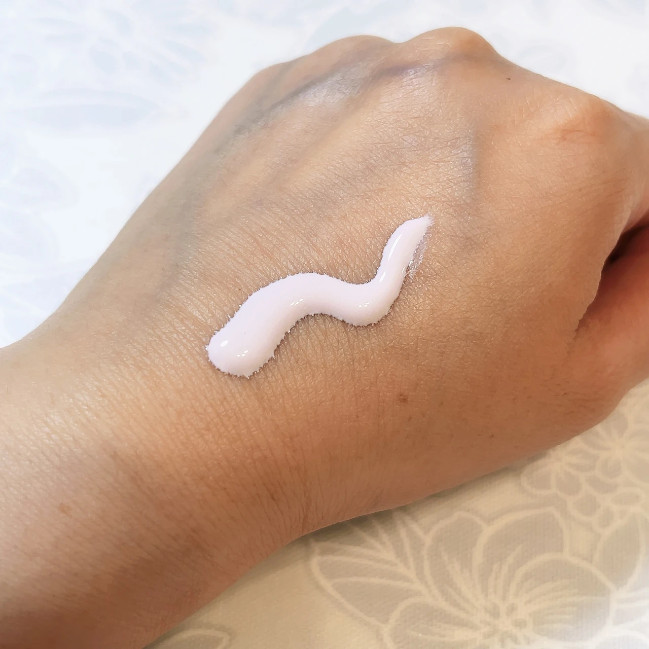 プリマヴィスタのスキンプロテクトベースのスウォッチ①