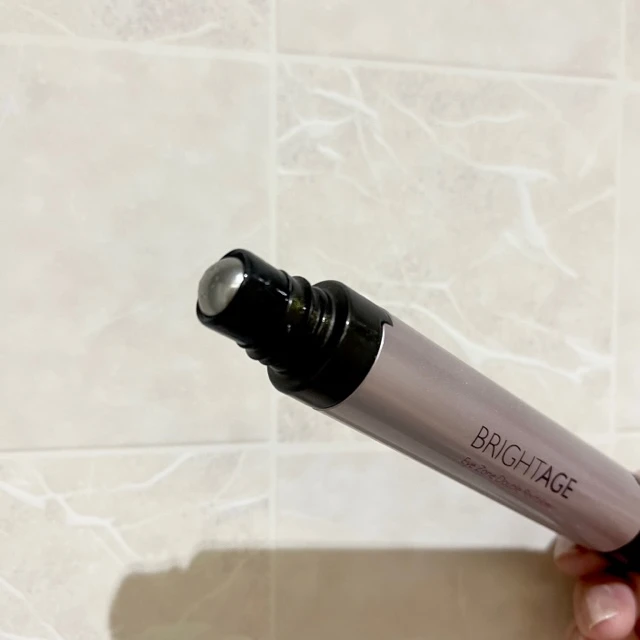 目もとケアしてますか?ハリ・保湿・美白が叶う【ブライトエイジ アイゾーン ダブルリバイタライザー】をご紹介♡_2