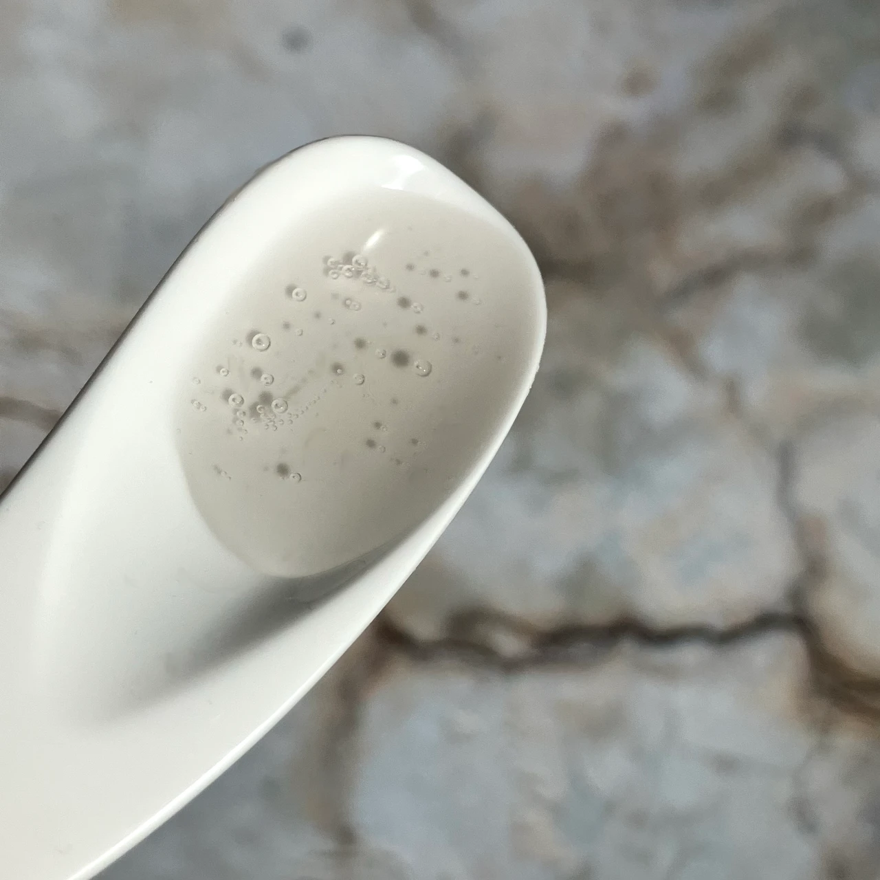 【クレンド】泥の力で保水ミネラルケア！汚れを落とすだけでなく髪のダメージを補修するシャンプー＆トリートメント_4