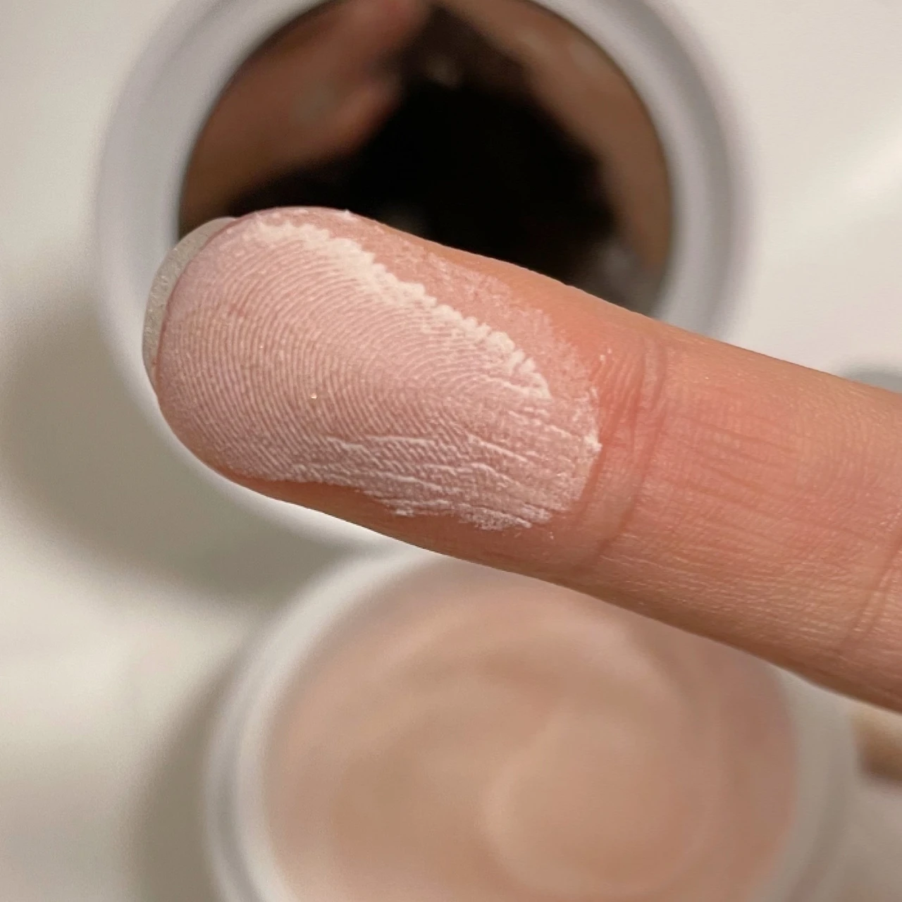 もはやデパコスクオリティ！プリマヴィスタ ポアレスフィクサーのフェアリーピンクを使ってみた_3_3