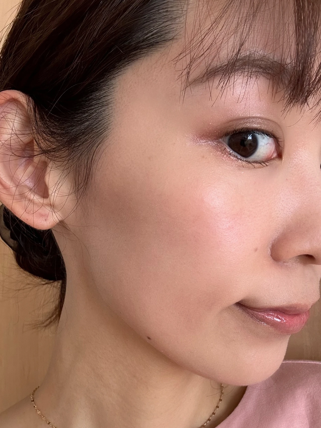 アリィー　カラーオンUV 日焼け止め　チーク　ファンデ　