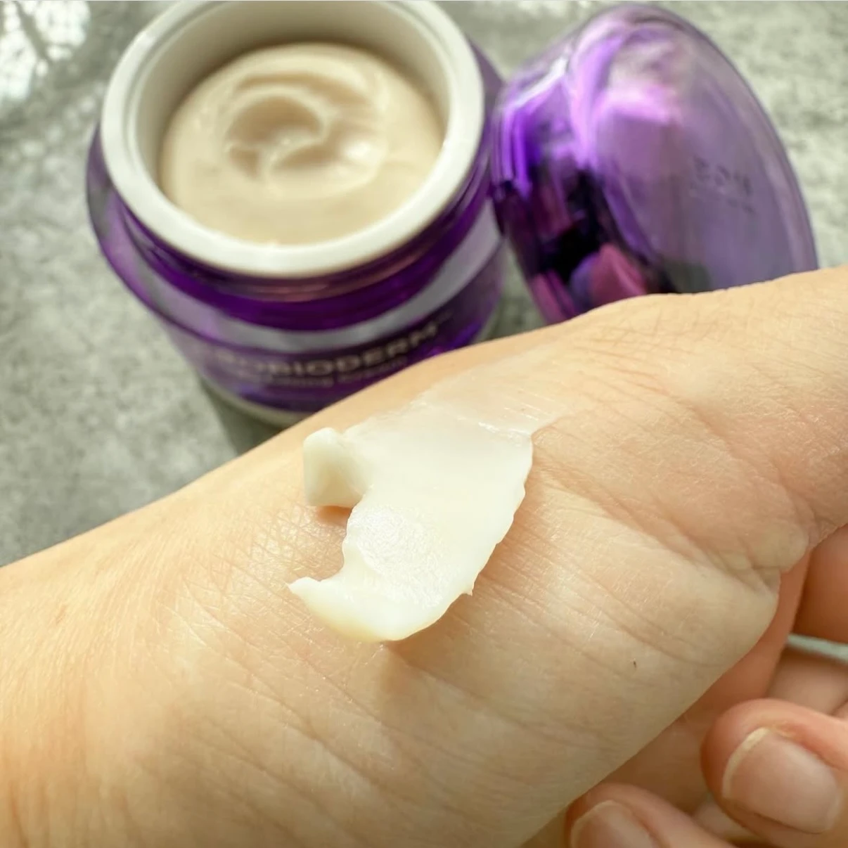 【SNSで話題】韓国コスメ賢者たちがこぞって絶賛する美容クリーム『バイオヒールボ プロバイオダーム™ 3D リフティングクリーム』_3_1