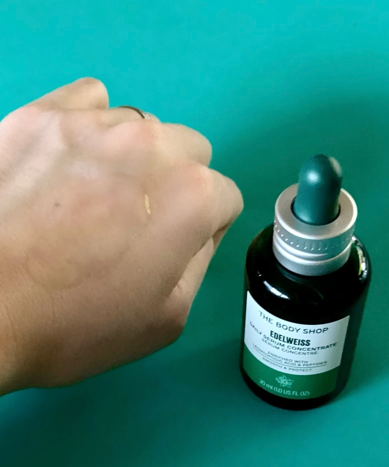 【サステナブルコスメ】揺らいだ肌の安定に！
ザ・ボディショップ　エーデルワイス コンセンレート セラム_2_2