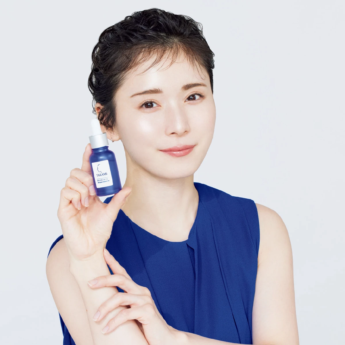 タカミスキンピール　松岡茉優さん　タカミ　ONの日