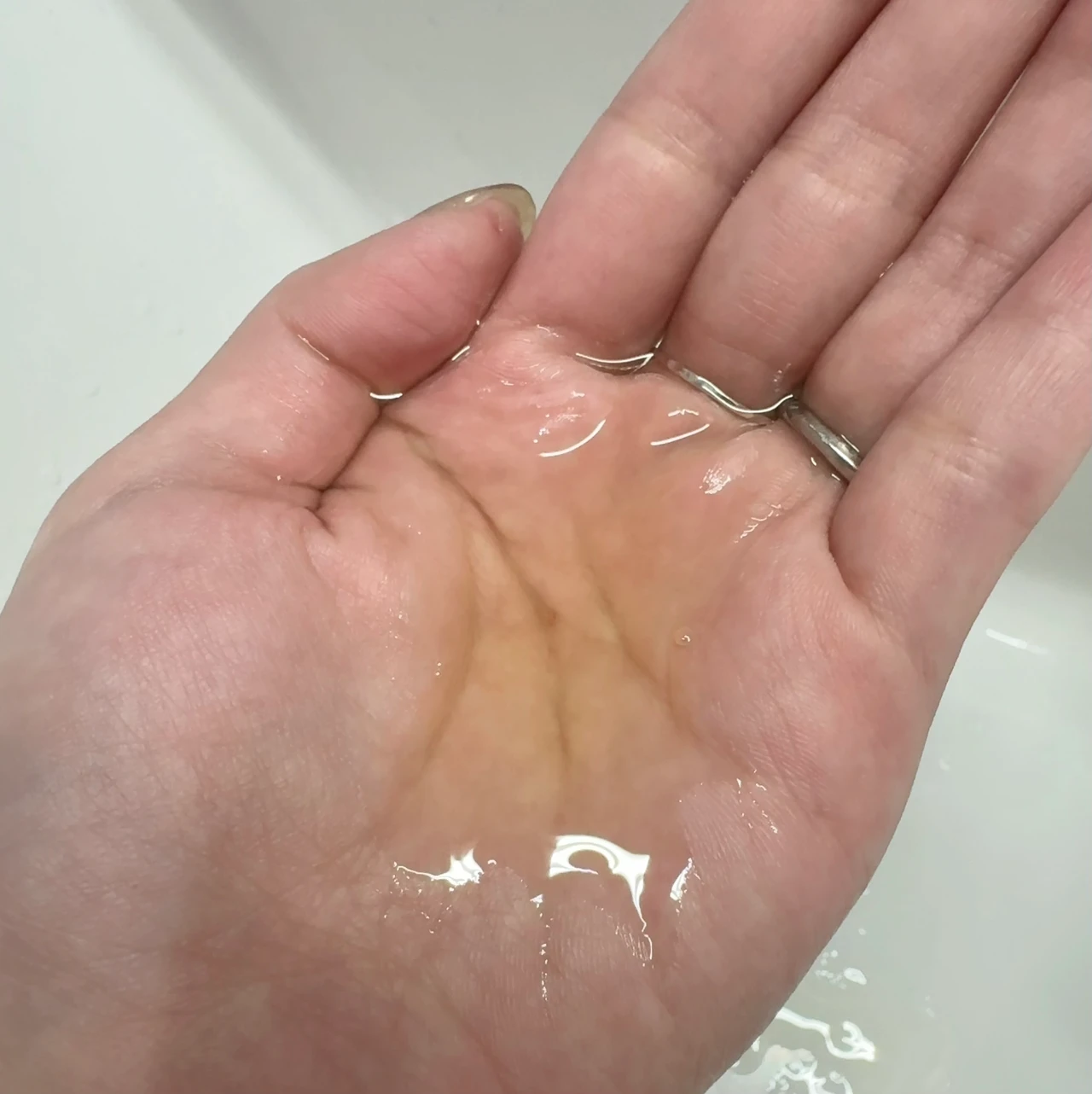 KINS キンズ クレンジングオイル テクスチャー