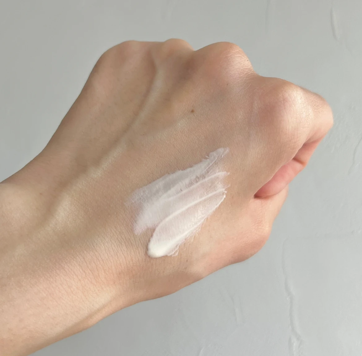 【カバーマーク×UVケア】くすみ知らずのみずみずしいハリ肌に！UVケアしながらハリ肌に導くデイクリーム_2_2