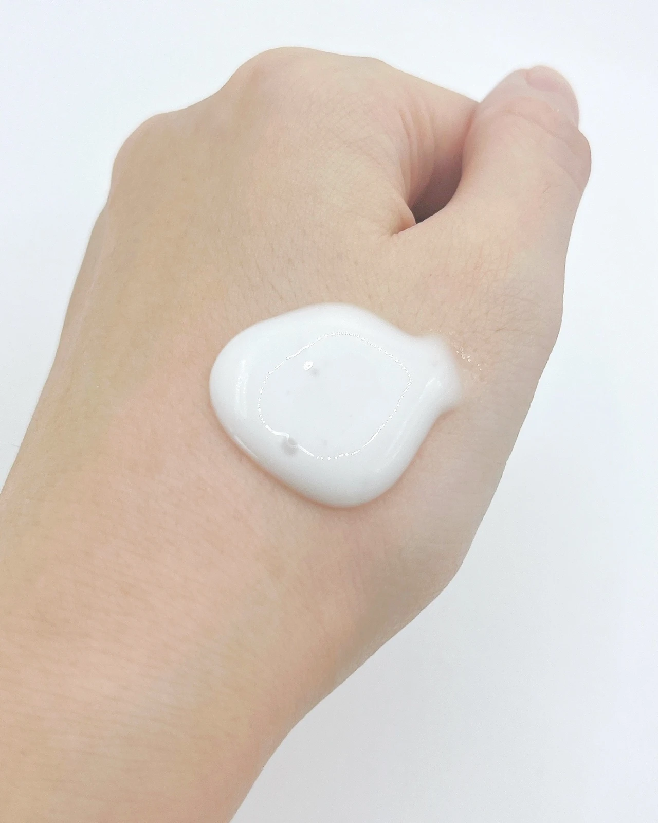 【全身用ミルク美容液】リッツ モイスト ボディミルクをレビュー!乾燥肌さん必見♪_5_1