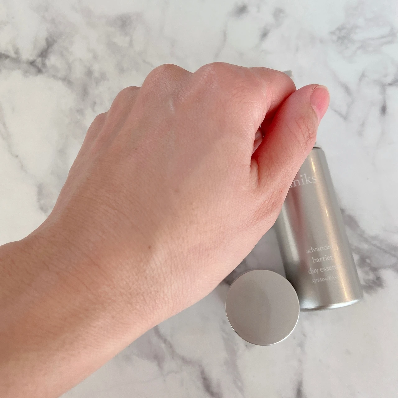 【敏感肌でもあきらめないで👍】トーンアップしながらケアもできちゃう👀敏感肌用日焼け止め美容液✨iniks「アドバンスバリア デイエッセンス」💕_2_4