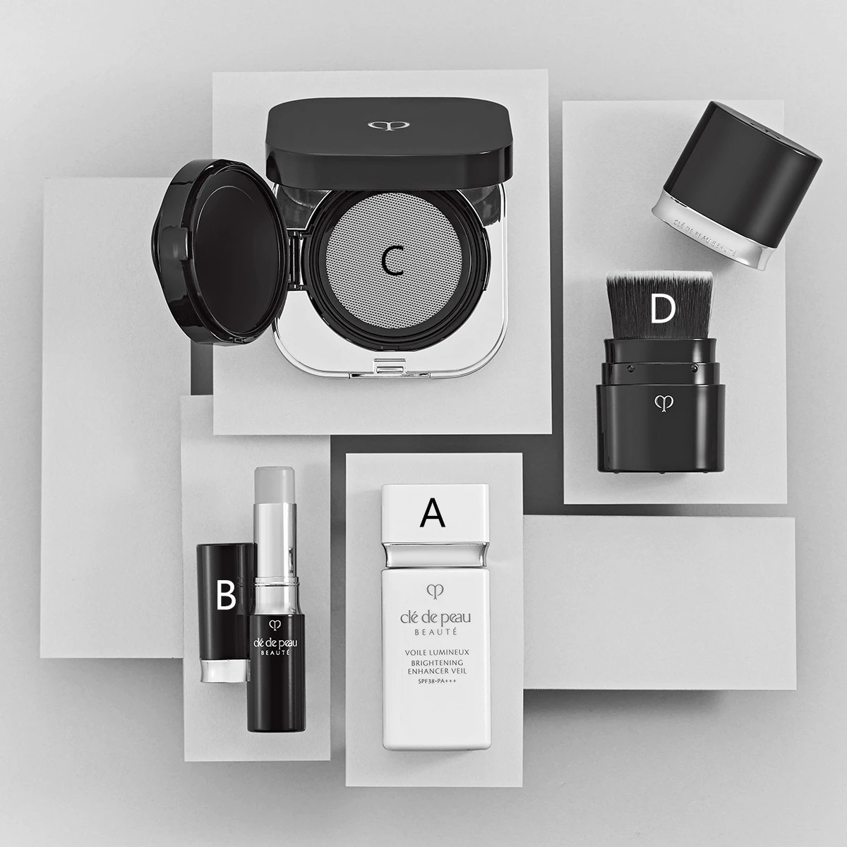 私の肌を輝かせるクレ･ド･ポー ボーテの新クッションファンデ　極薄なのに隙のないカバー力、美容液のようなスキンケア効果　_4