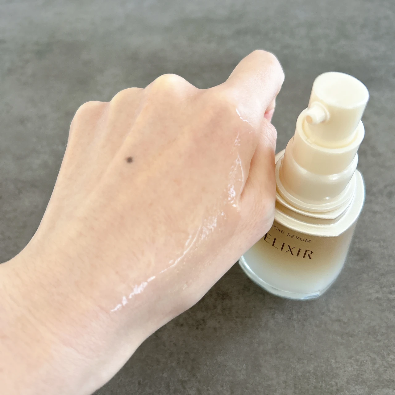 エリクシール ザ セラム aa　テクスチャー