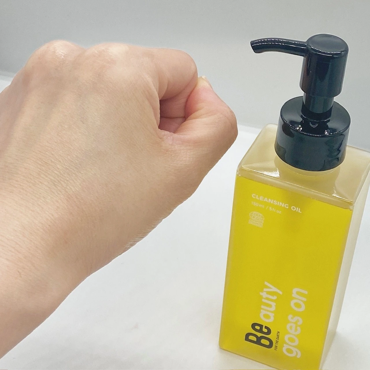 まるで美容オイルのようなしっとりした洗いあがり!「Be クレンジングオイル C」_3_4