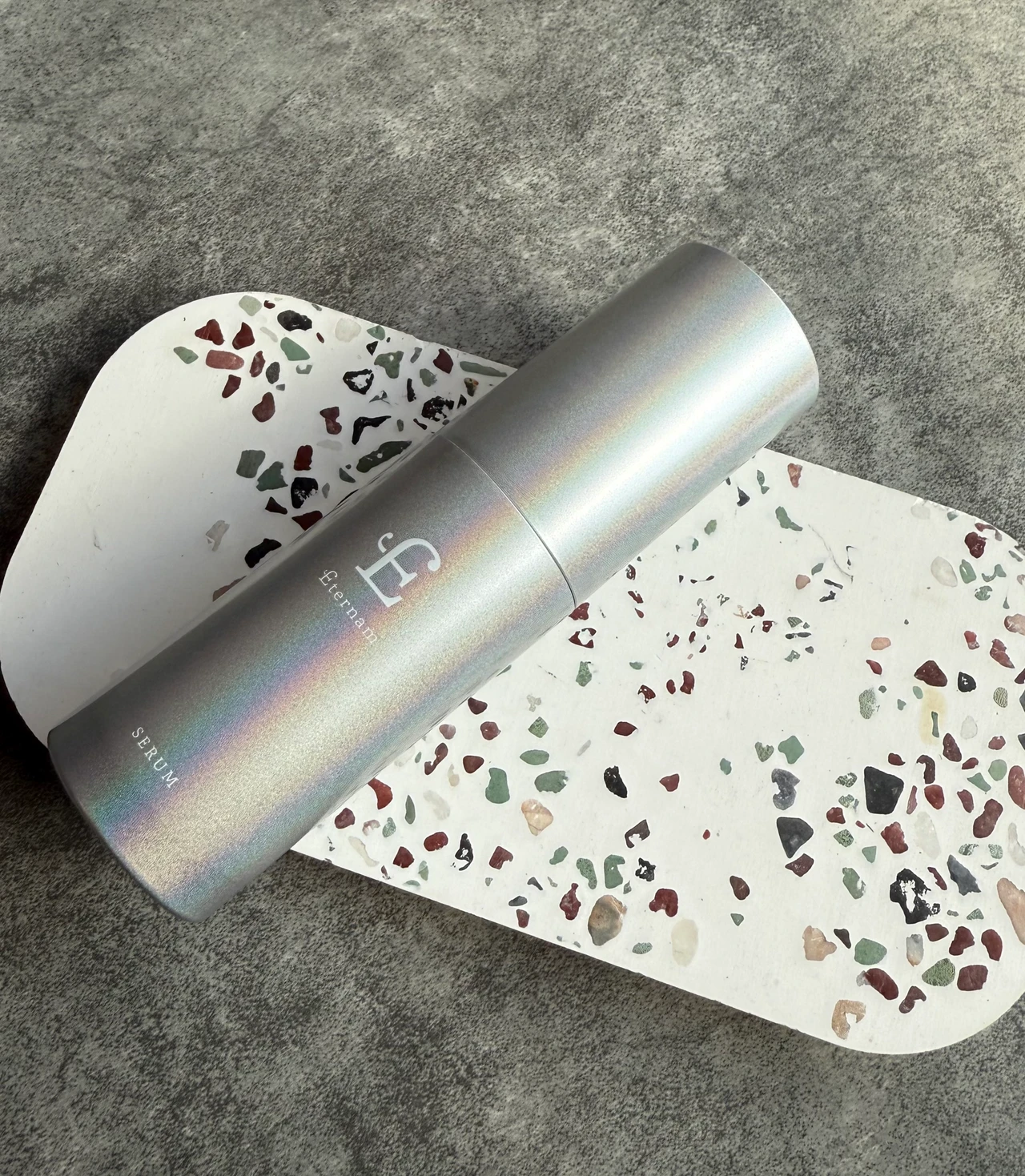 エテルナムセラム