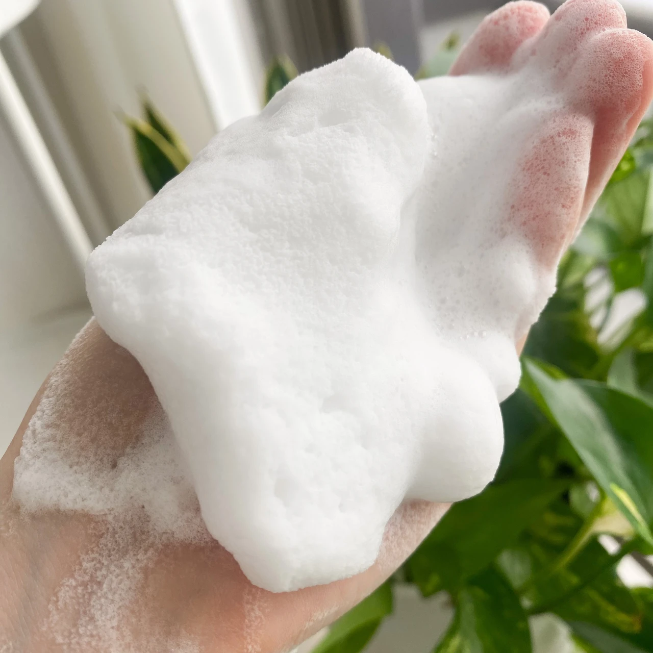 【アルソア クイーンシルバー】洗うことから肌を美しく。伝統の枠練り製法で作られた手作り石鹸でしっとりツヤやかな肌に。_2