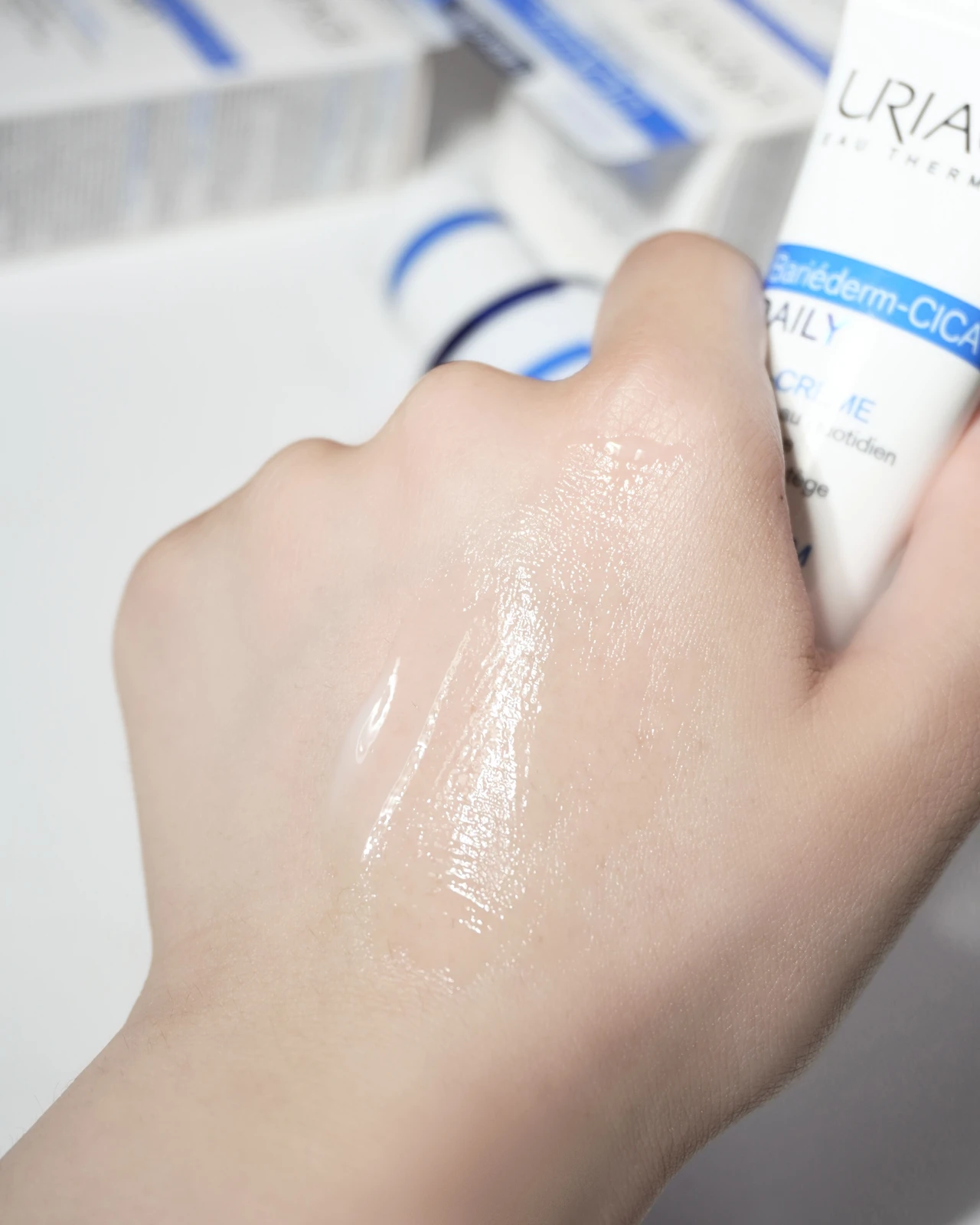 夏にぴったりのみずみずしいスキンケア!ユリアージュ「お肌にやさしい温泉水スキンケアシリーズ」の美容液&クリームをご紹介_3_2