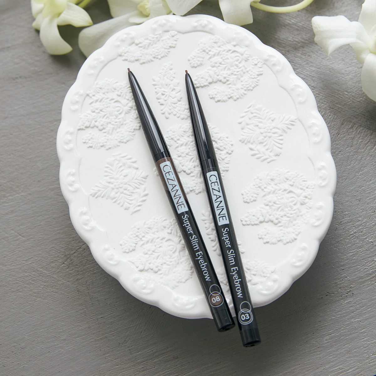 セザンヌ　超細芯アイブロウ