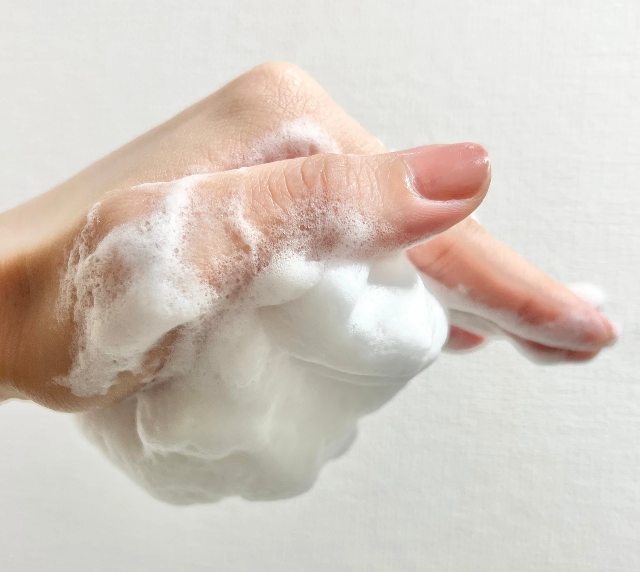 【アルソア クイーンシルバー】70日間かけて作られる手づくり固形石鹸。濃密泡ですっきり&しっとり洗顔_3_2