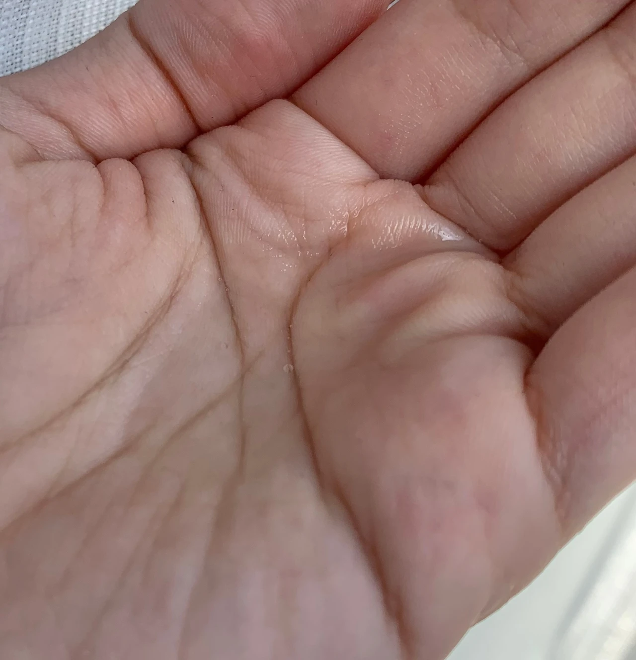 【美白とシワ改善のW効能】よくばり贅沢化粧水!?ドレススノー_2