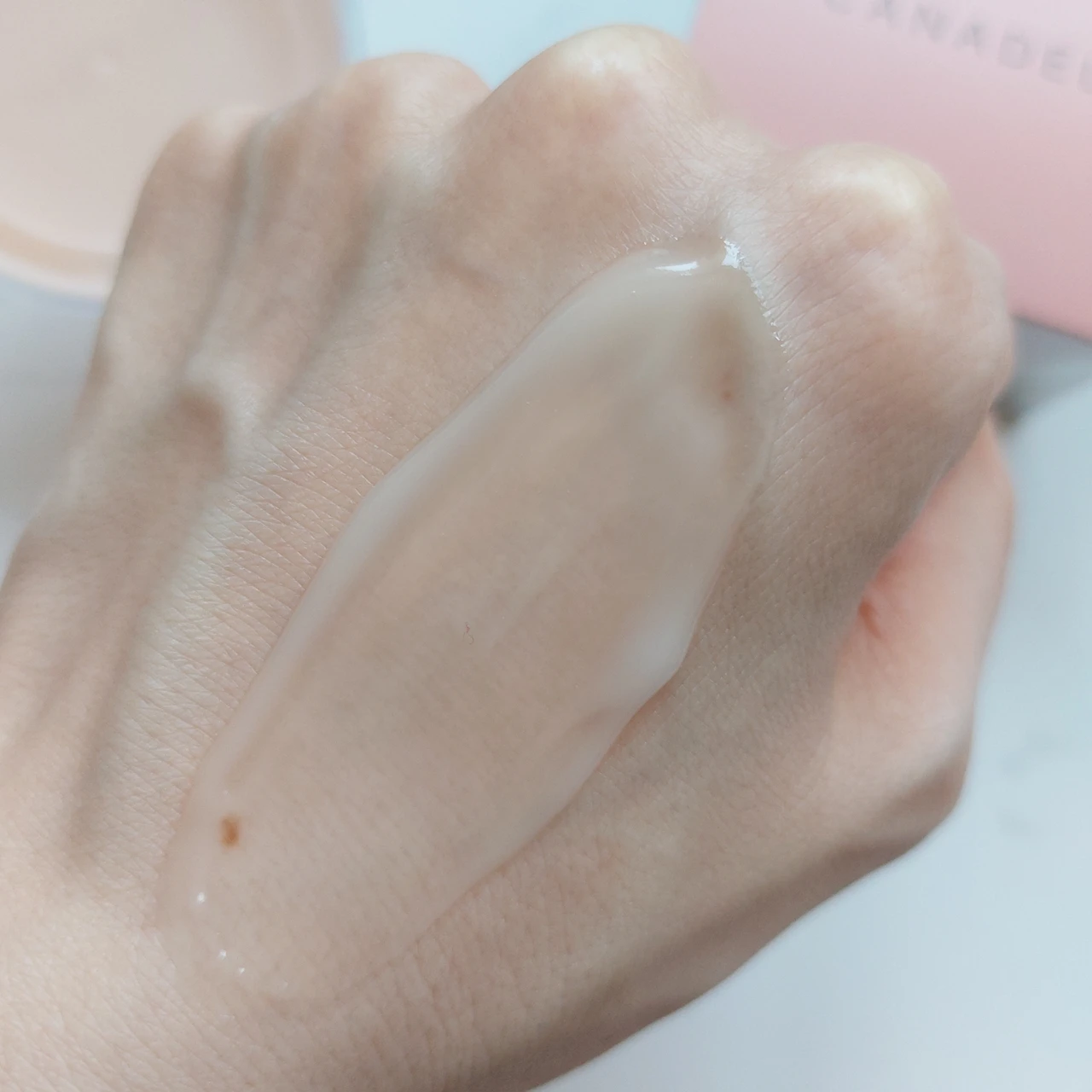 ハリ不足・シワが気になる人は要チェック！カナデルのプレミアリフトで手軽に手堅くケアしよう♪_3_2