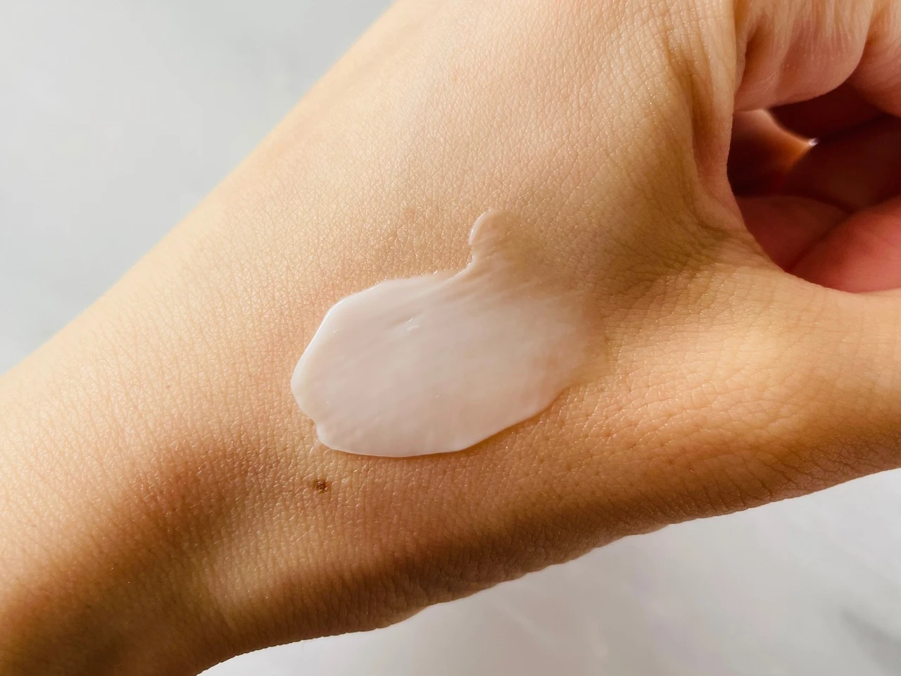 今、ゆるみに悩んでいる全ての人へ！ゆるんだ肌を包み込むホールド感を体感して下さい。【オバジ(Obagi)】_5_2