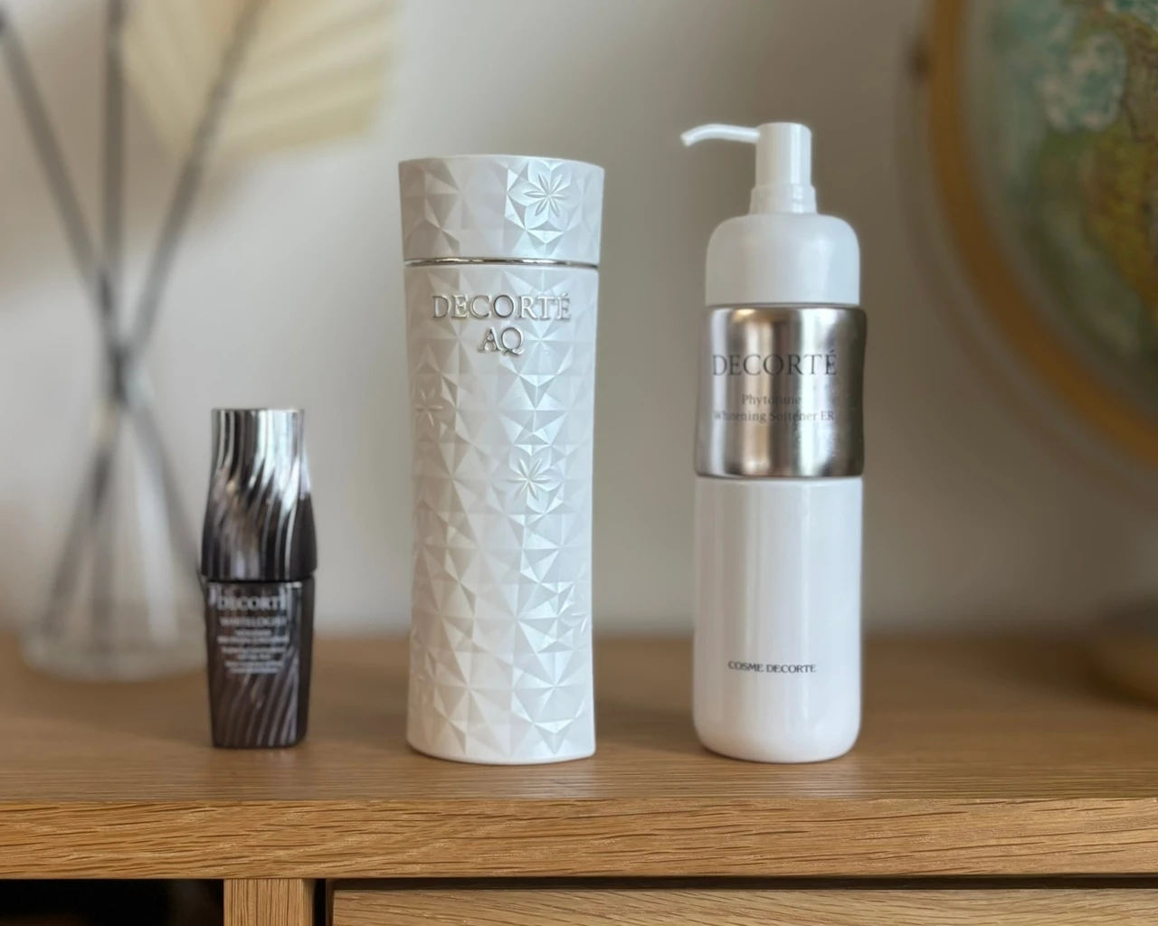 【透明感の頂点へ】話題の美白美容液「ホワイトロジスト」を試してみた！_3