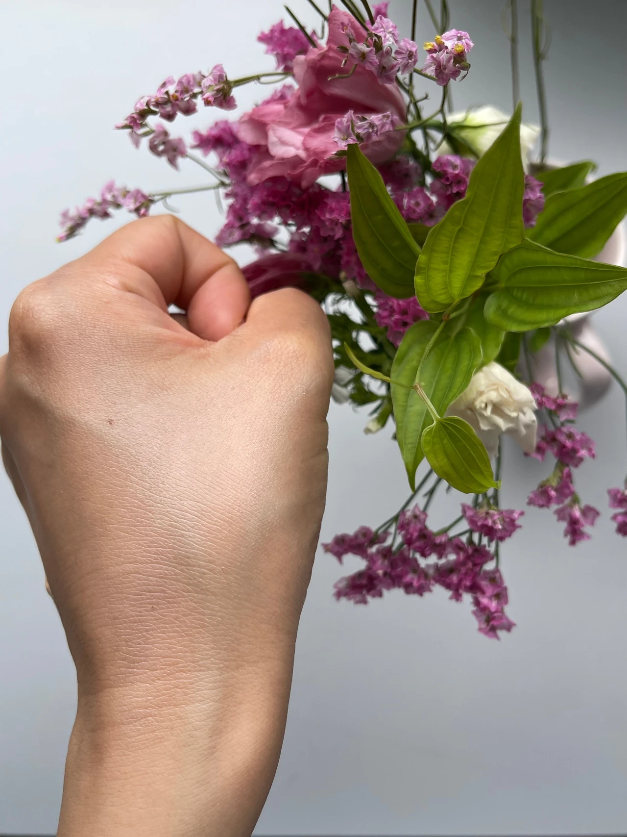 繊細なパールを肌に仕込んで、透き通るツヤ肌を！【＆be】のNewアイテム【&be UVプライマー】
_3_2